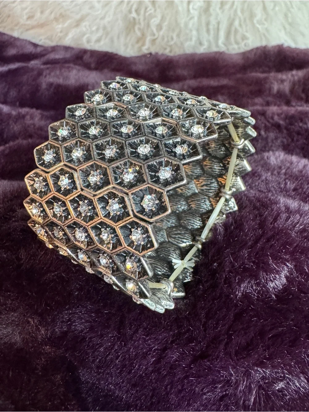 No Label bold honeycomb